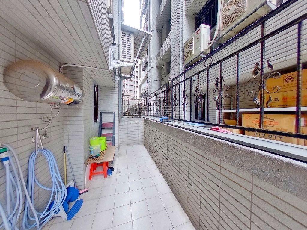 璀璨之都發金店面房屋室內格局與周邊環境