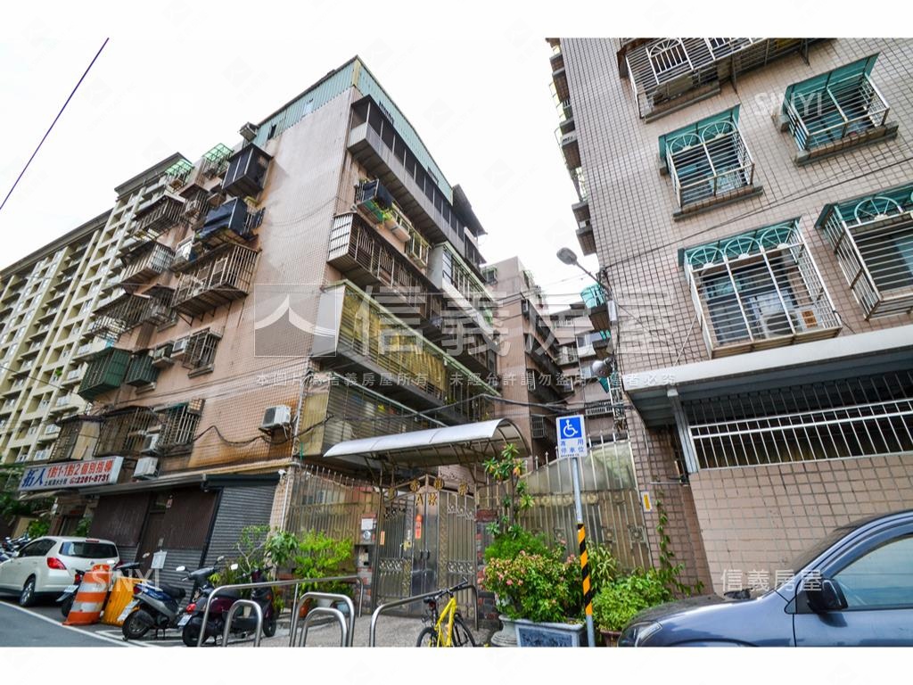 三角邊間顯眼金店面房屋室內格局與周邊環境