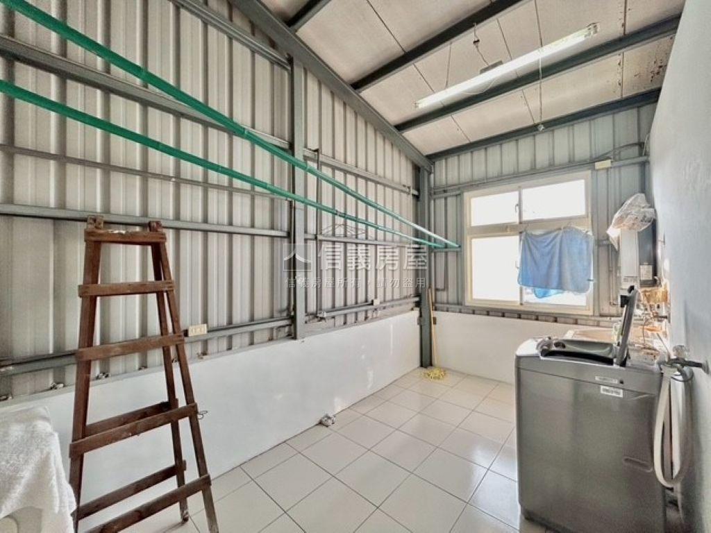 近園區朝東南邊間透天房屋室內格局與周邊環境