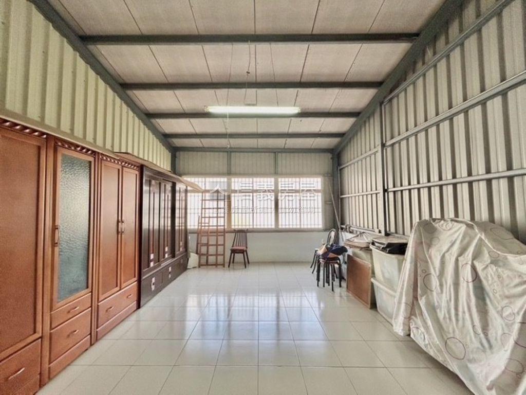 近園區朝東南邊間透天房屋室內格局與周邊環境