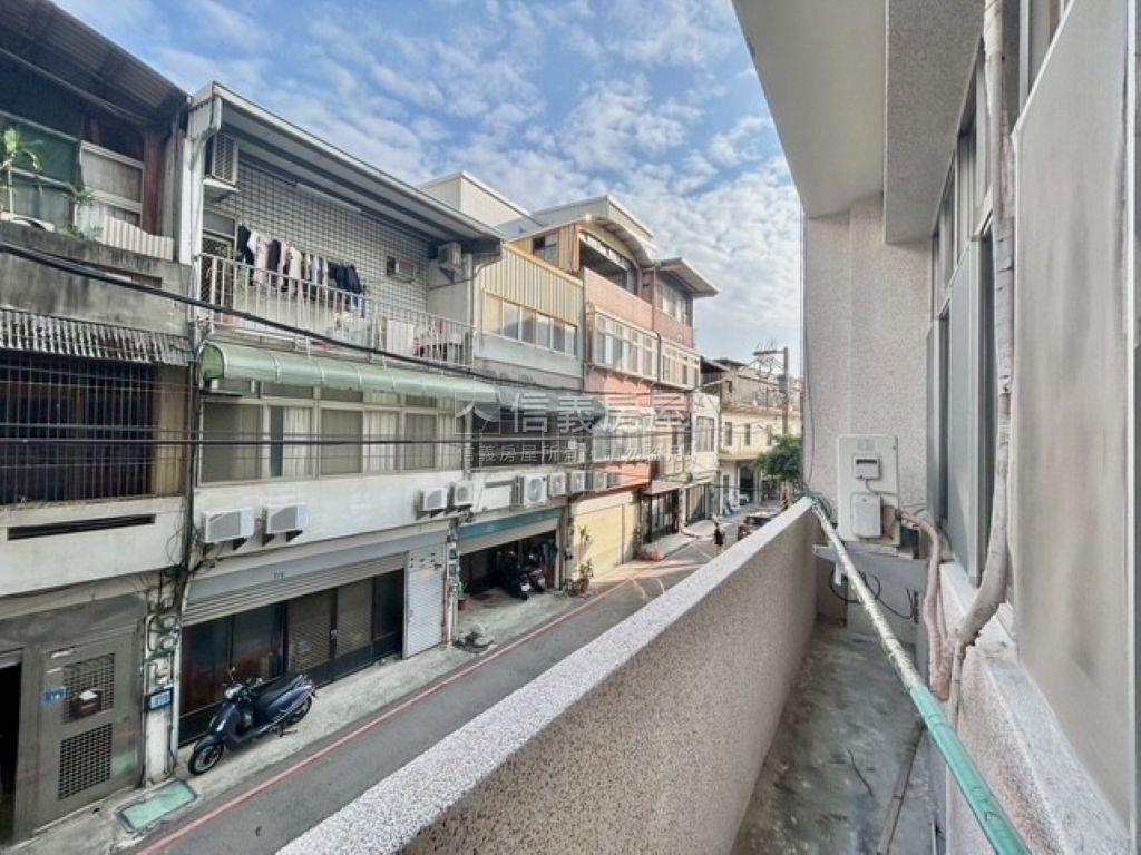 近園區朝東南邊間透天房屋室內格局與周邊環境