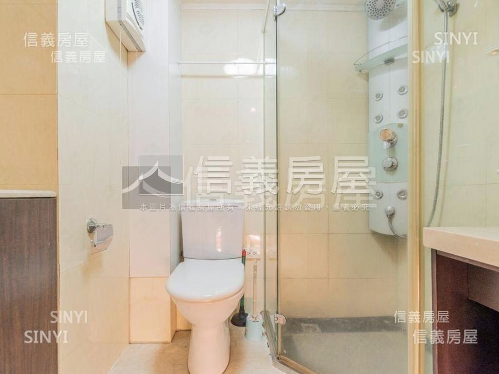 新接主推ＥＡＴ國際館房屋室內格局與周邊環境