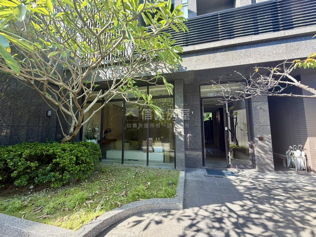 捷運～精美兩房車位房屋室內格局與周邊環境