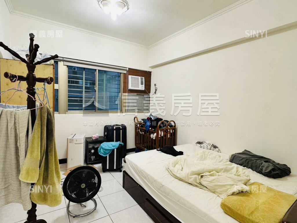 專任捷運菜寮方正三房房屋室內格局與周邊環境
