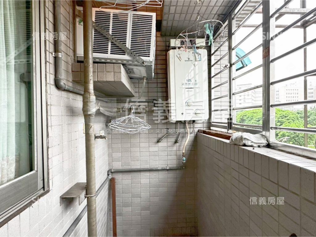 專任捷運菜寮方正三房房屋室內格局與周邊環境