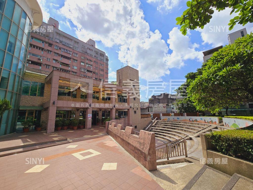 西盛稀有空間店辦房屋室內格局與周邊環境