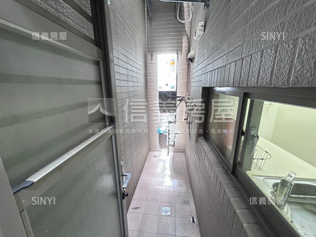 悅敦峰稀有釋出臨路透天房屋室內格局與周邊環境