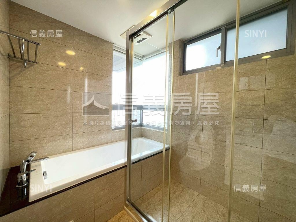 世紀雙星高樓平車捷運宅房屋室內格局與周邊環境