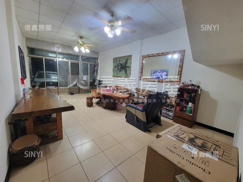 近樹孝商圈✦臨十米路透天房屋室內格局與周邊環境