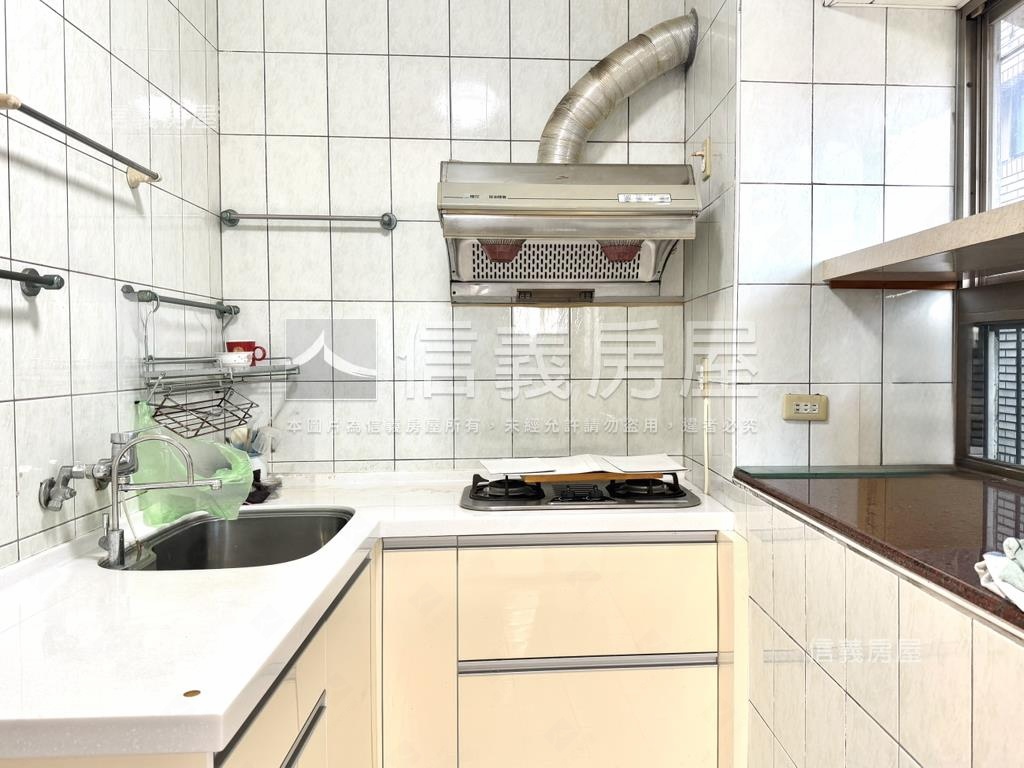 頂溪明亮三房家居房屋室內格局與周邊環境