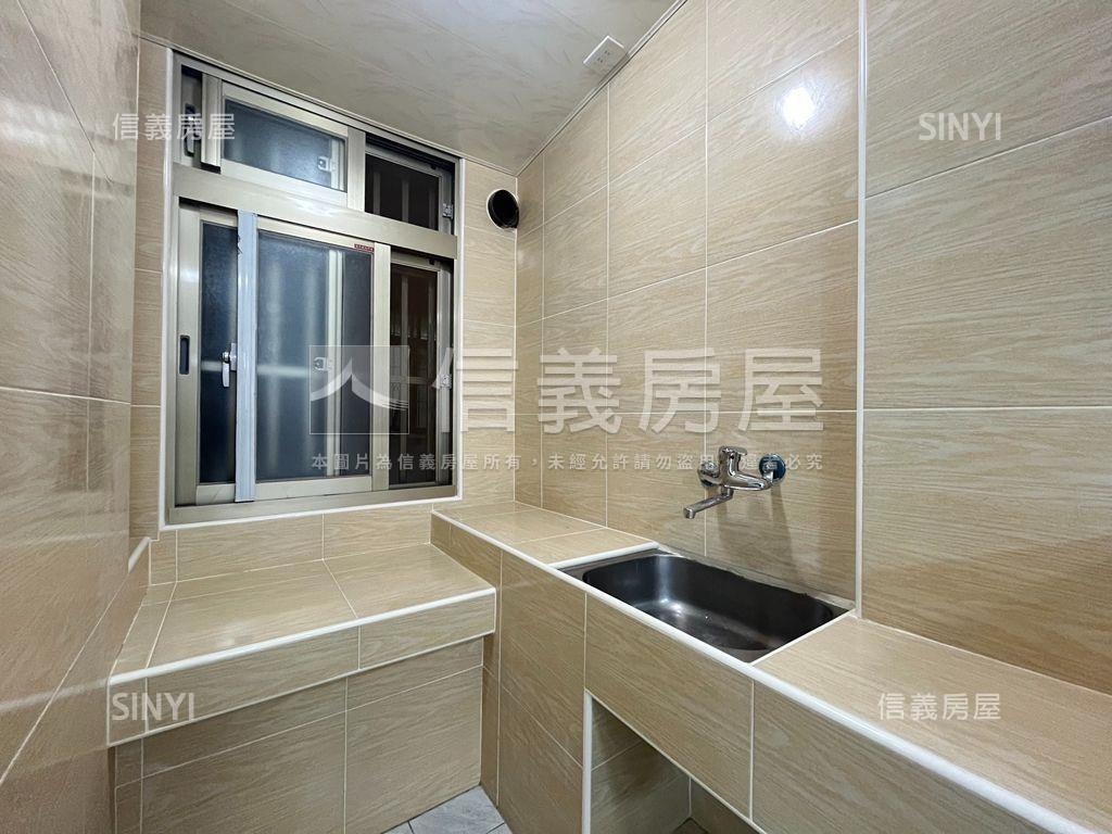 蘆洲商圈公寓二樓房屋室內格局與周邊環境