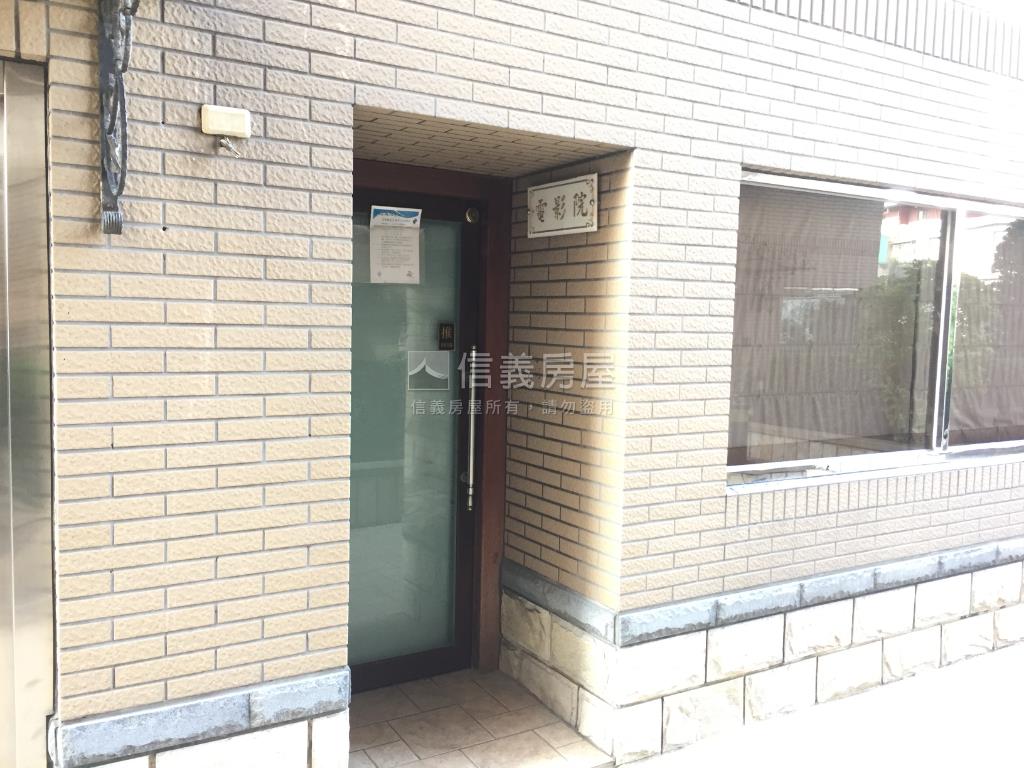 微風四季歐風純白三房車位房屋室內格局與周邊環境