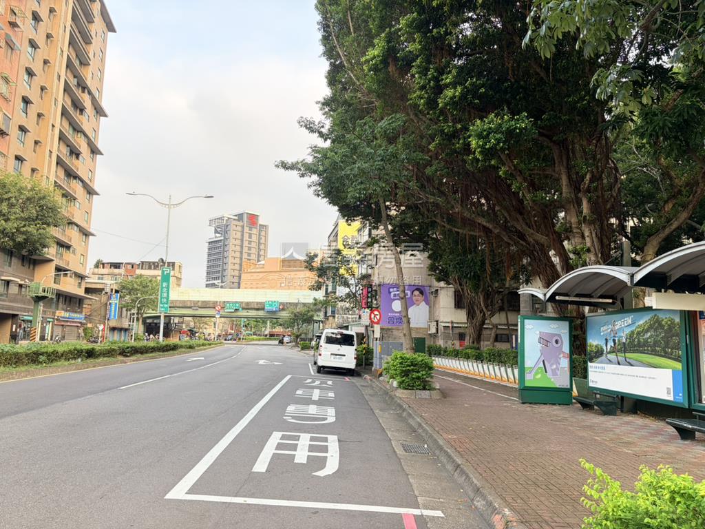 雙十路方正二樓房屋室內格局與周邊環境