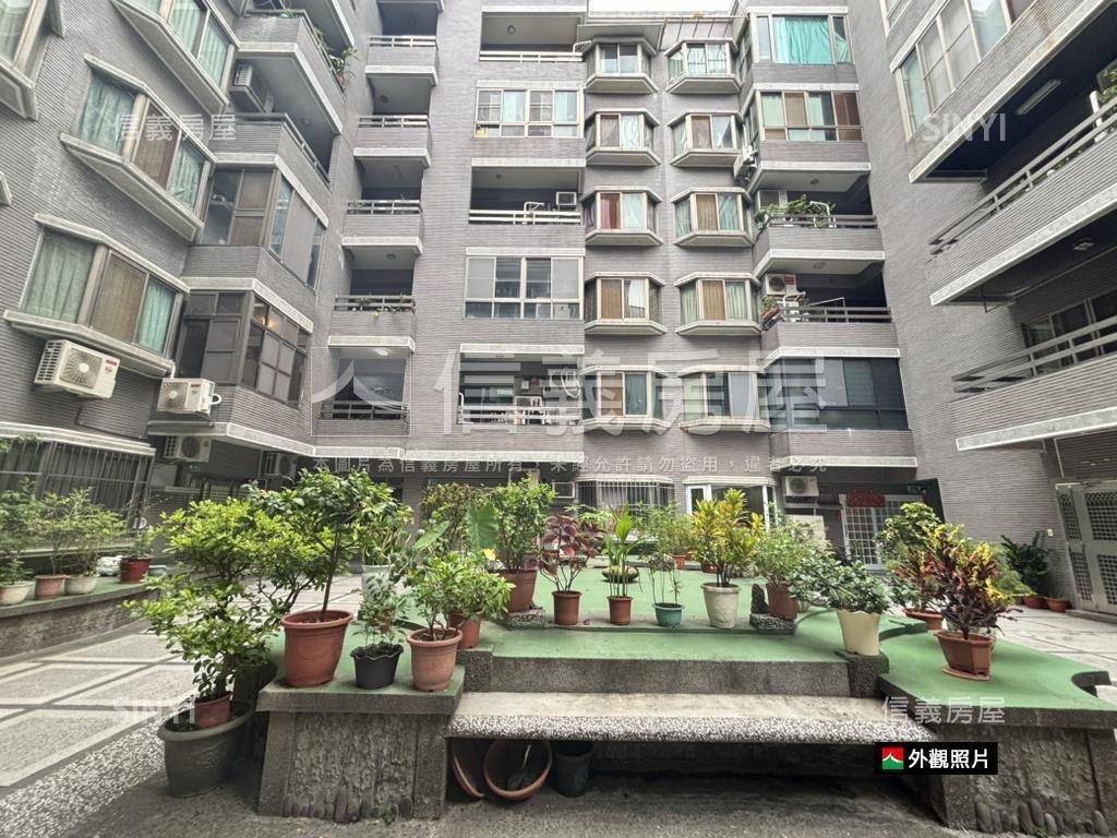 府城巨星一樓兩房平車房屋室內格局與周邊環境