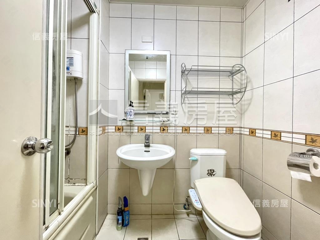 碧潭邊間公寓２樓房屋室內格局與周邊環境