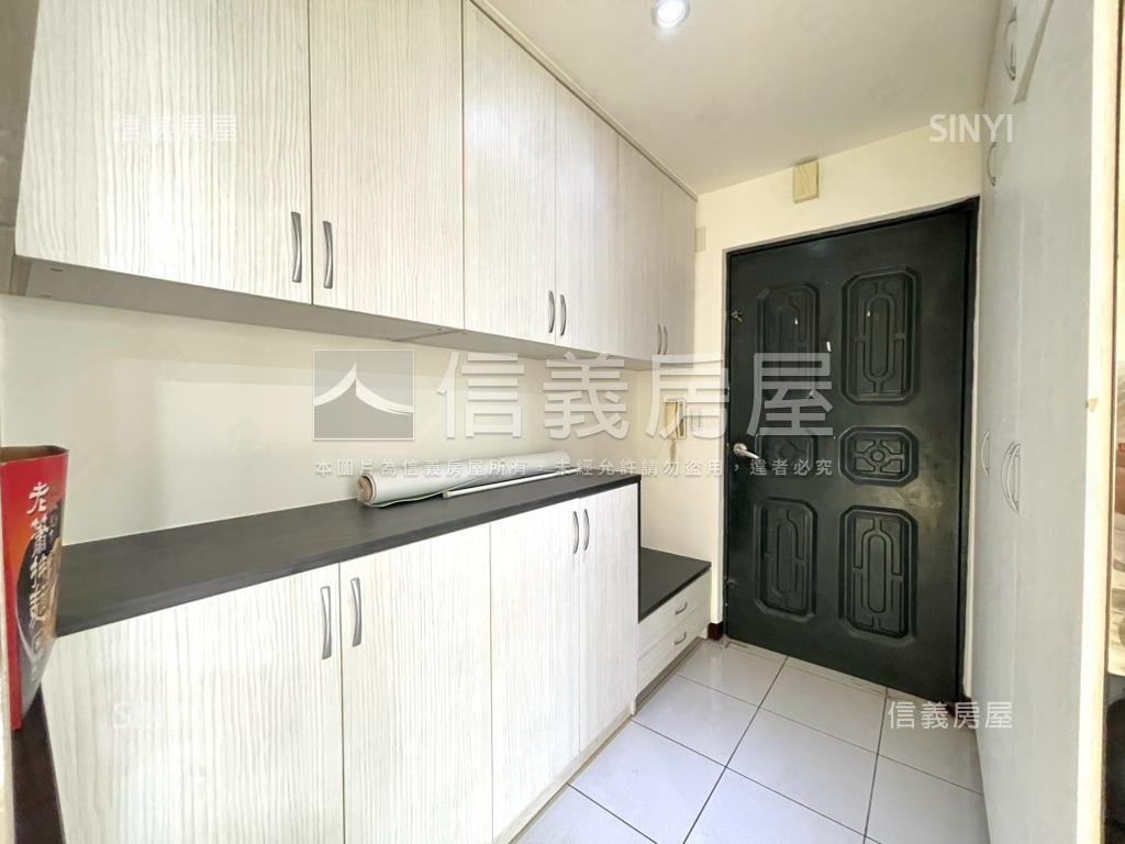 碧潭邊間公寓２樓房屋室內格局與周邊環境