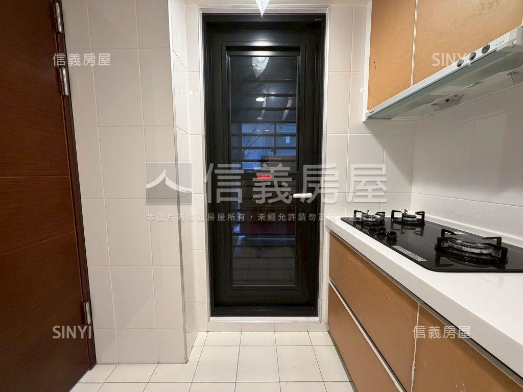 專任首選海洋都心景觀三房房屋室內格局與周邊環境