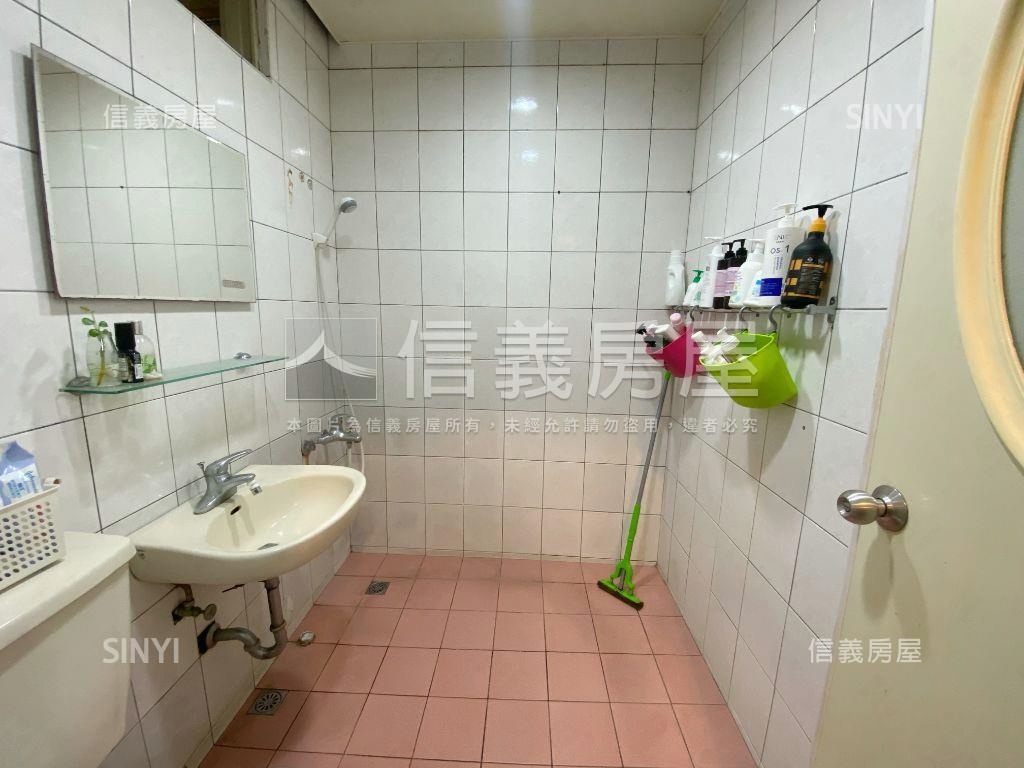 河岸綠景美寓房屋室內格局與周邊環境