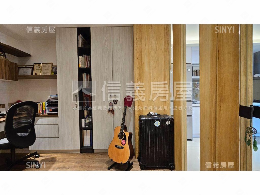 士林電梯極上裝潢三房大宅房屋室內格局與周邊環境