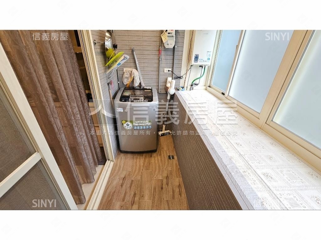 士林電梯極上裝潢三房大宅房屋室內格局與周邊環境