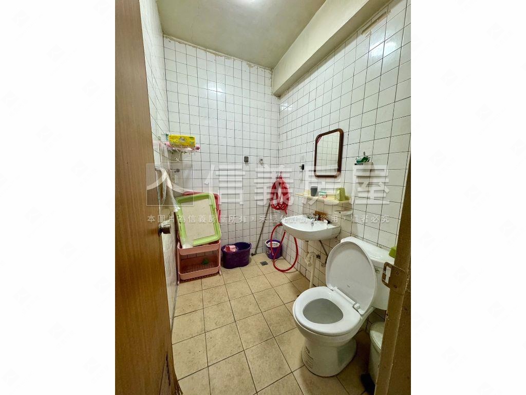 近中清捷運美透天！金店面房屋室內格局與周邊環境