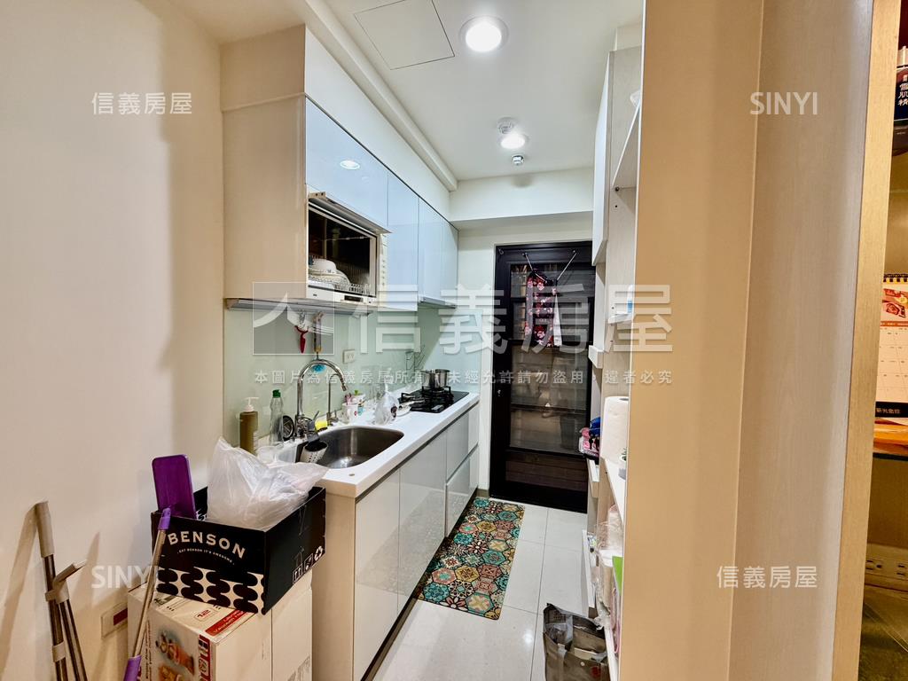 專任里享國兩房房屋室內格局與周邊環境