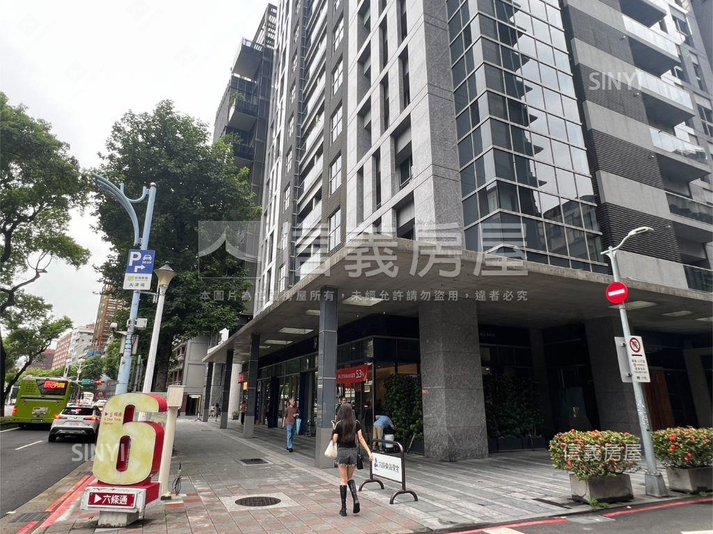 中山北路上。時代會館房屋室內格局與周邊環境