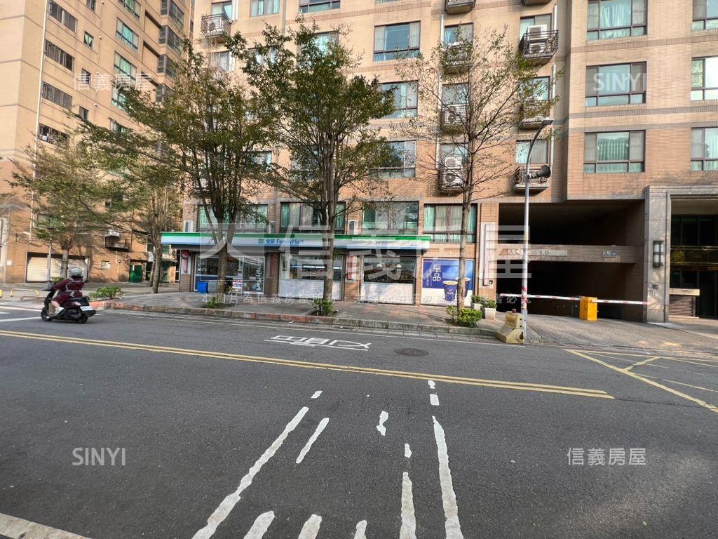 世界盃雪梨房屋室內格局與周邊環境