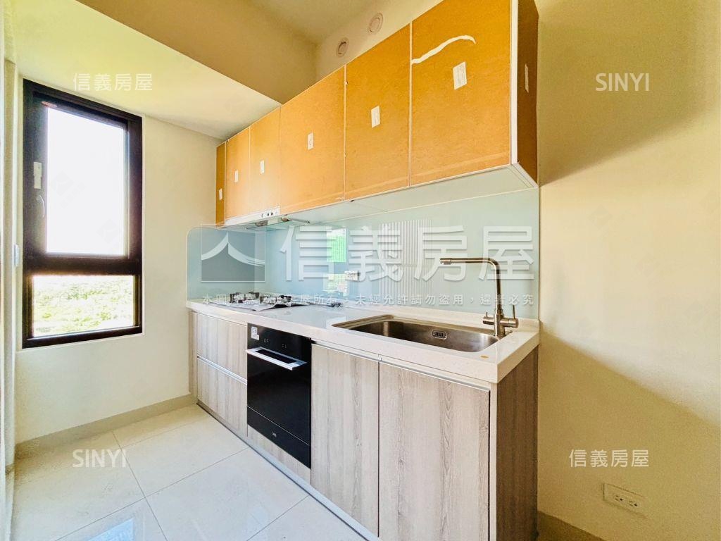 高大兩房兩衛大空間平車房屋室內格局與周邊環境