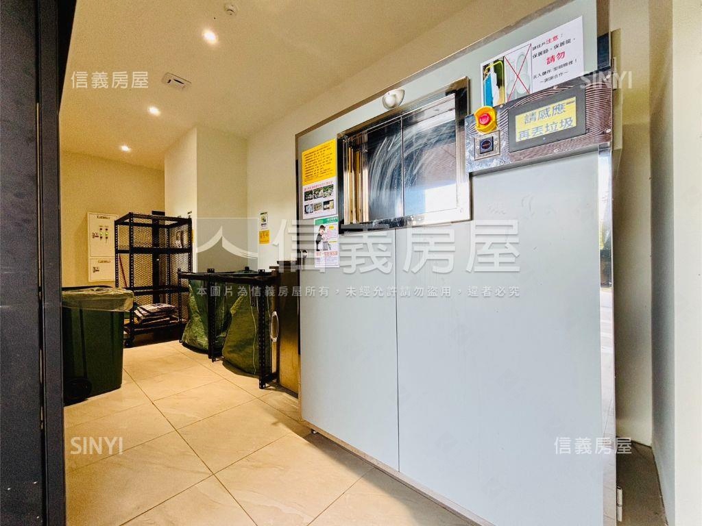 高大兩房兩衛大空間平車房屋室內格局與周邊環境