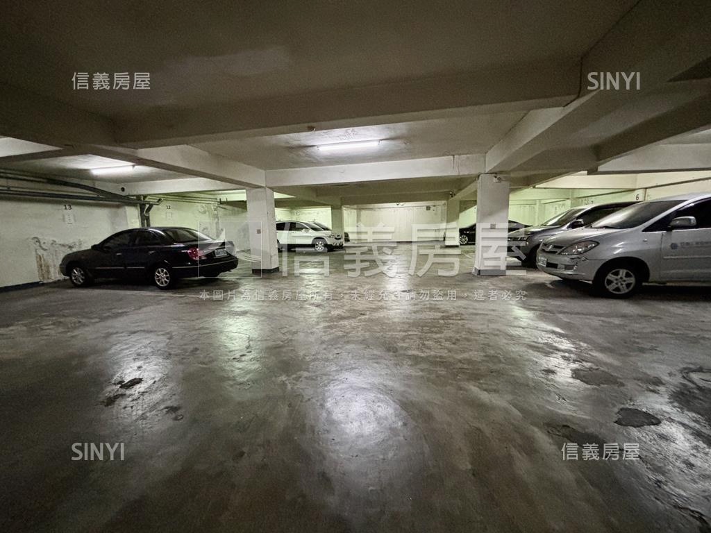 巨蛋捷運旁精華區商辦房屋室內格局與周邊環境