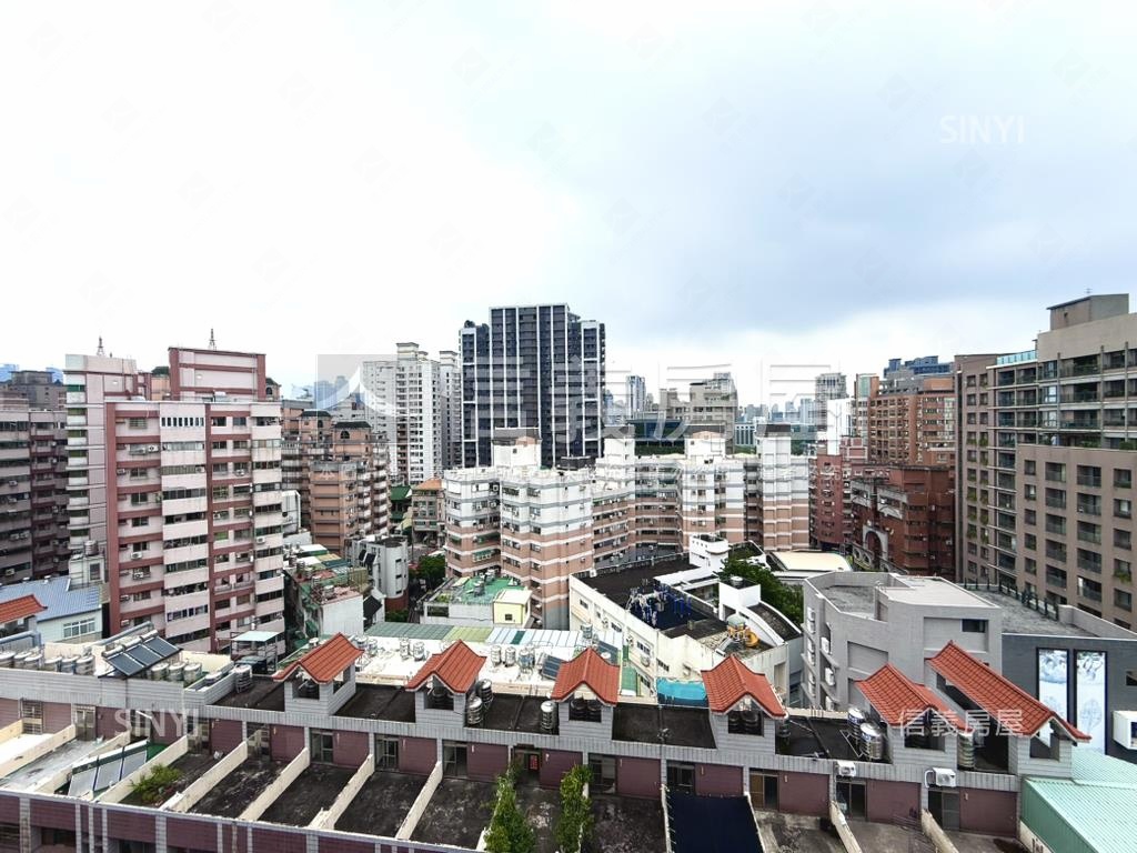 黎明大未來裝潢三房附車位房屋室內格局與周邊環境