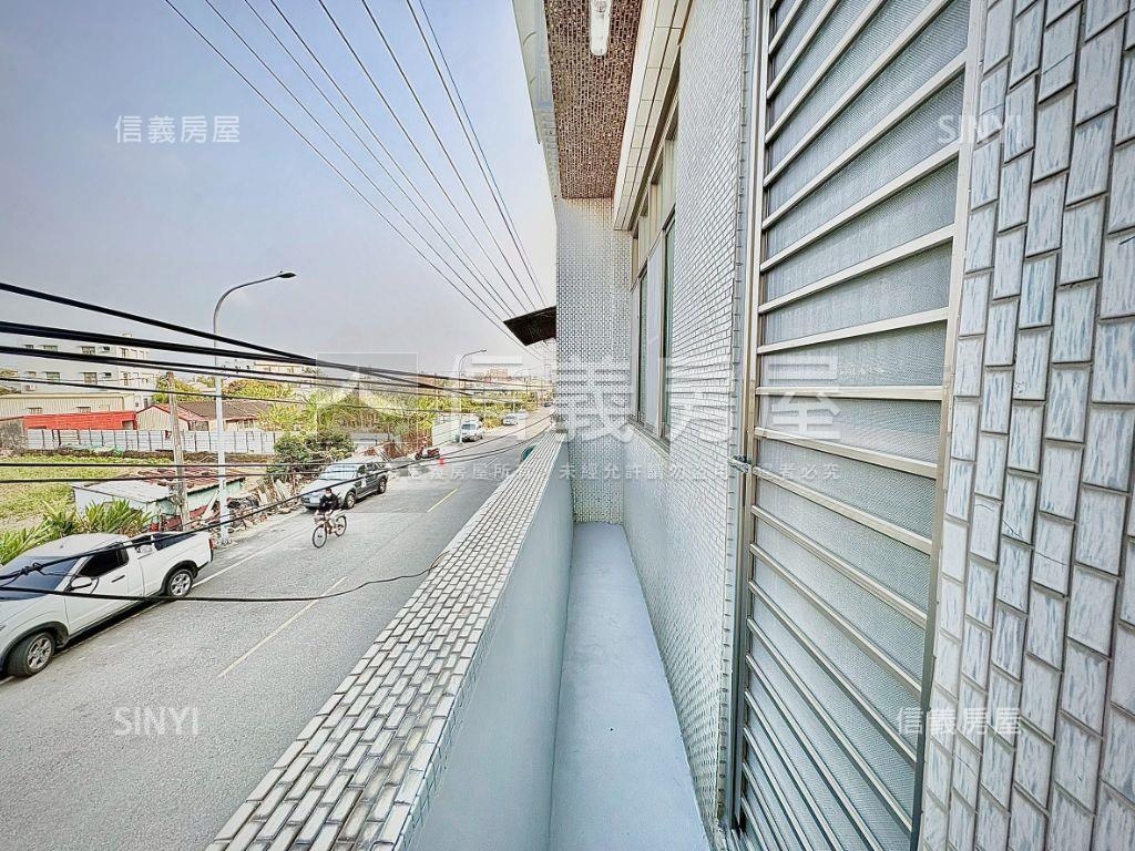 南科｜邊間大地坪整新透天房屋室內格局與周邊環境