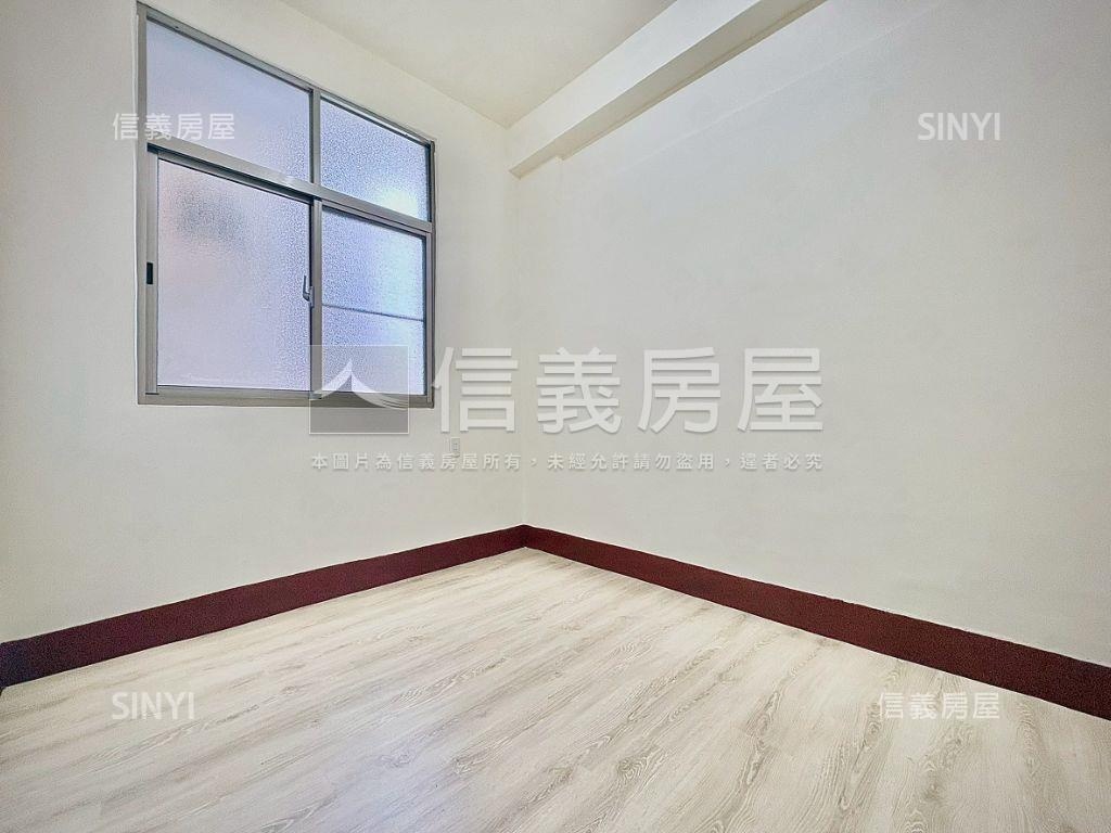 南科｜邊間大地坪整新透天房屋室內格局與周邊環境