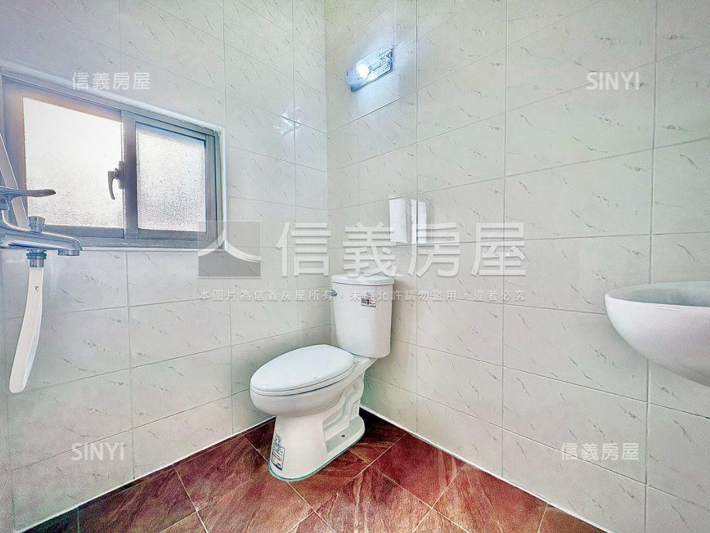 南科｜邊間大地坪整新透天房屋室內格局與周邊環境