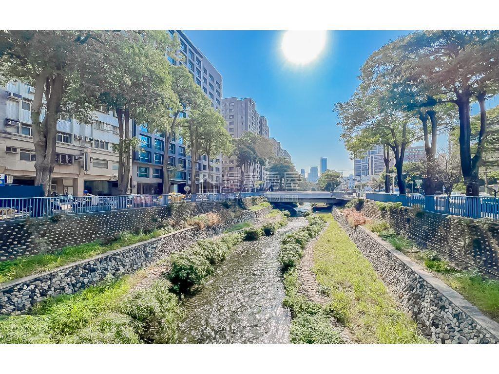 福星公園質感社區魔術空間房屋室內格局與周邊環境