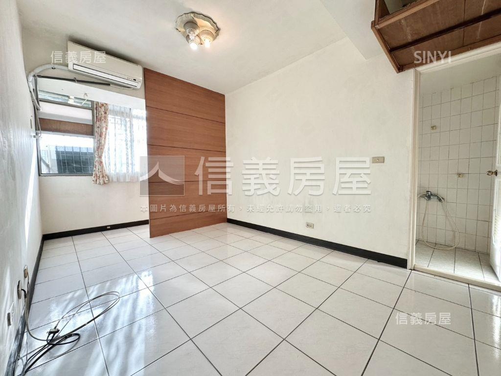 低總價首選。藝文三房車位房屋室內格局與周邊環境