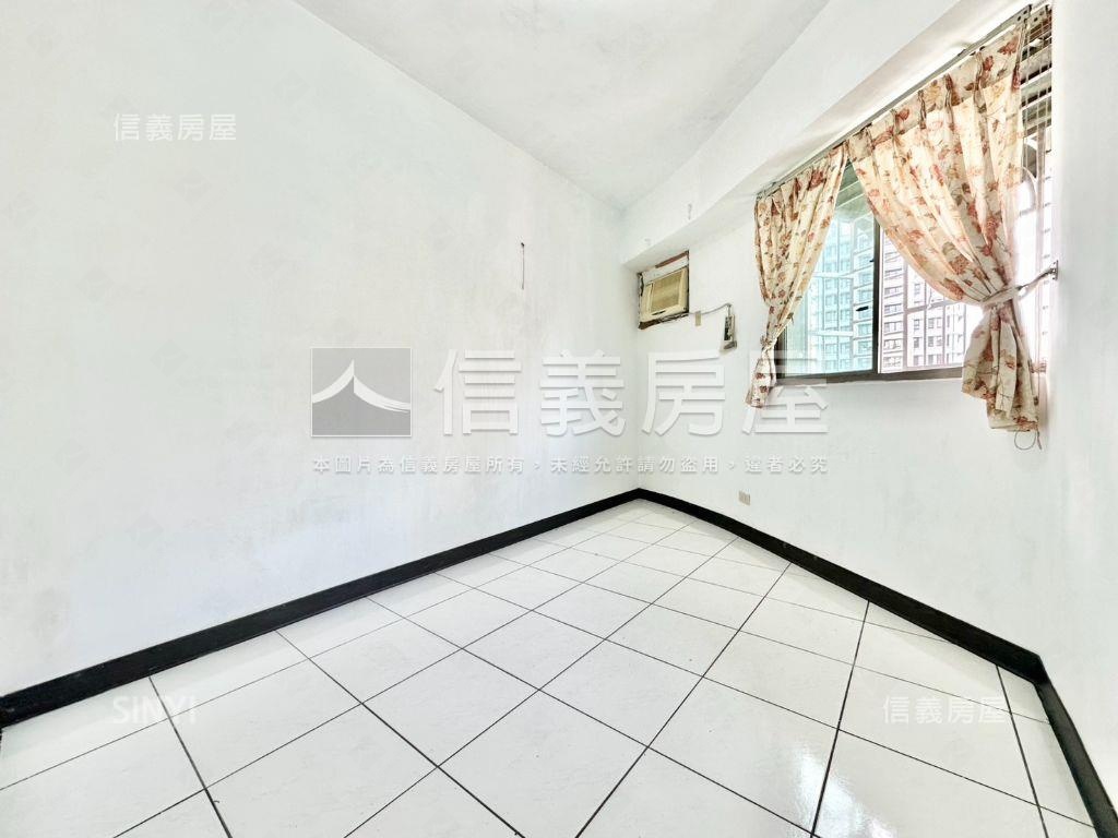 低總價首選。藝文三房車位房屋室內格局與周邊環境