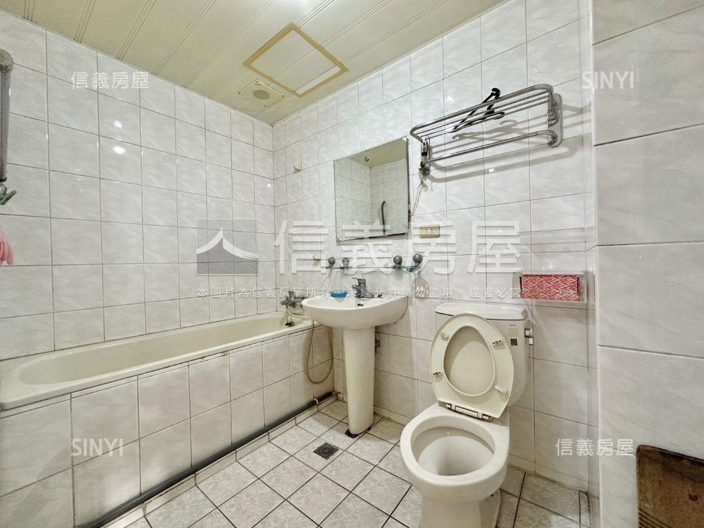 低總價首選。藝文三房車位房屋室內格局與周邊環境