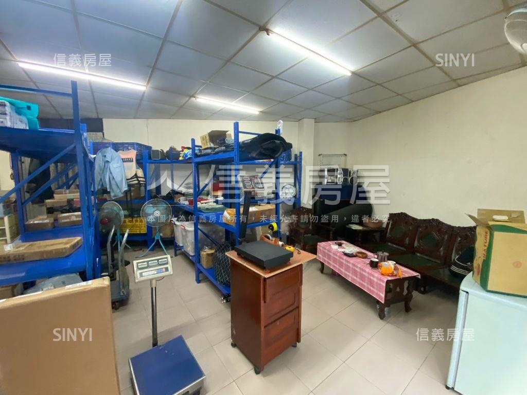 潭子約七米面寬朝南透店房屋室內格局與周邊環境
