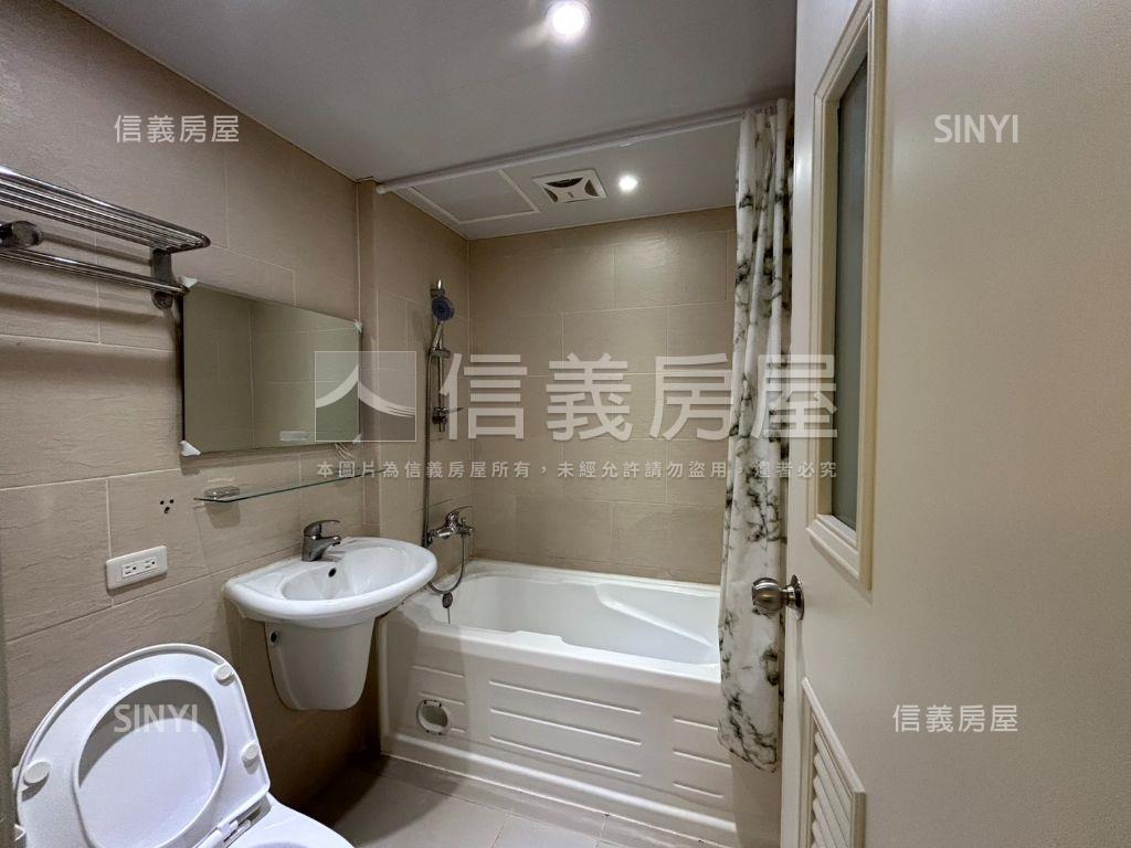 美術館漂亮裝潢平車房屋室內格局與周邊環境