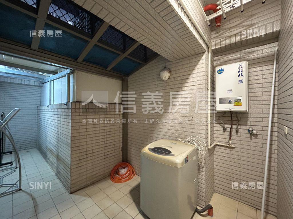 美術館漂亮裝潢平車房屋室內格局與周邊環境