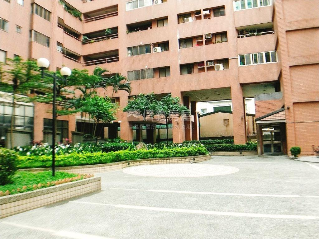 麥克阿瑟！水湳大坪數３房房屋室內格局與周邊環境