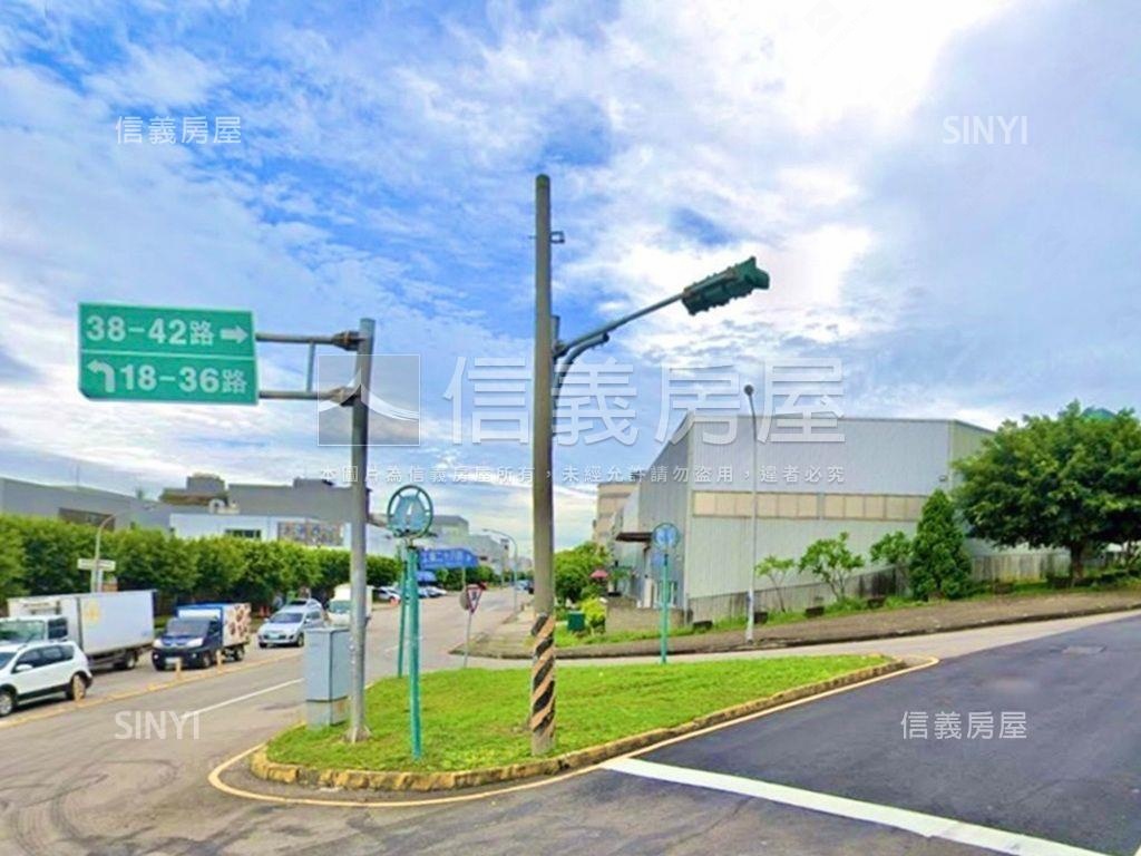 大面寬住宅區角間土地房屋室內格局與周邊環境