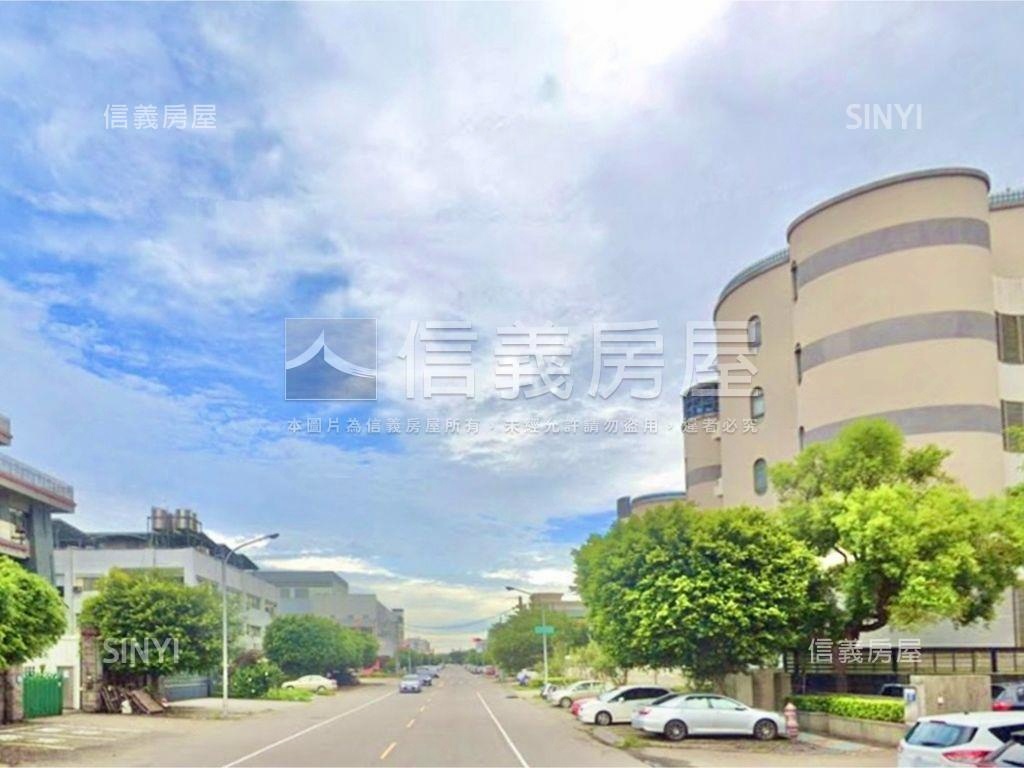 大面寬住宅區角間土地房屋室內格局與周邊環境
