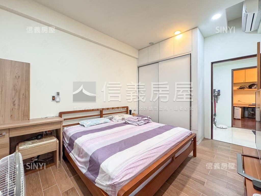 坤山縣府之星大三房房屋室內格局與周邊環境