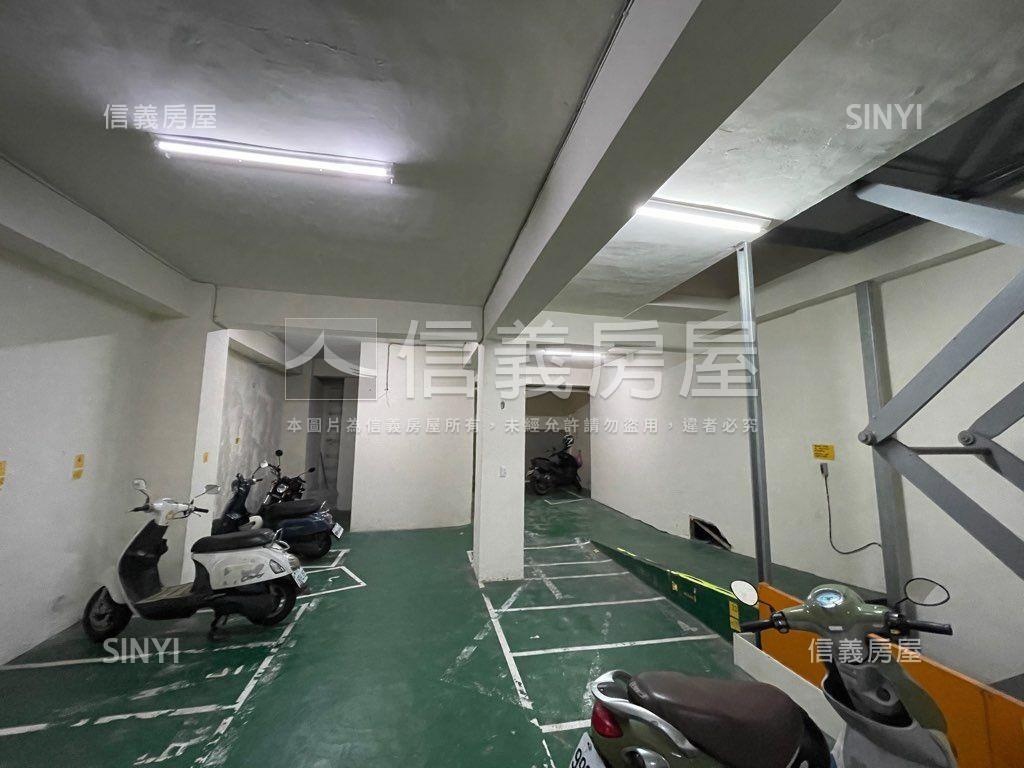 北區收租電梯邊間大透天房屋室內格局與周邊環境