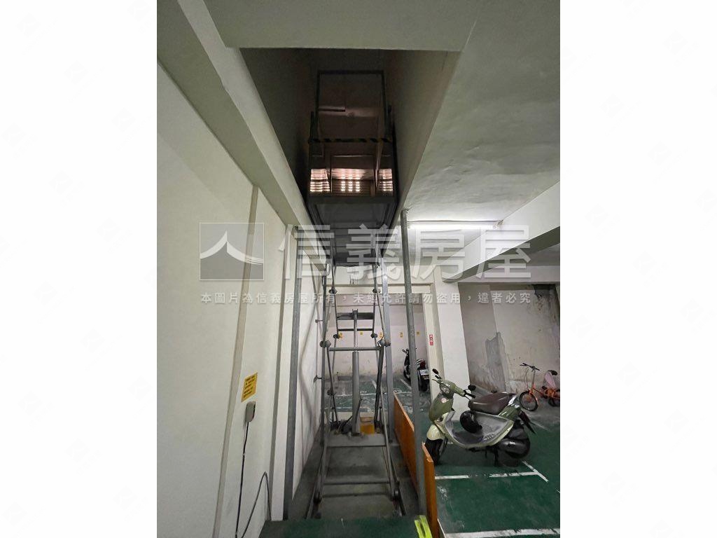 北區收租電梯邊間大透天房屋室內格局與周邊環境