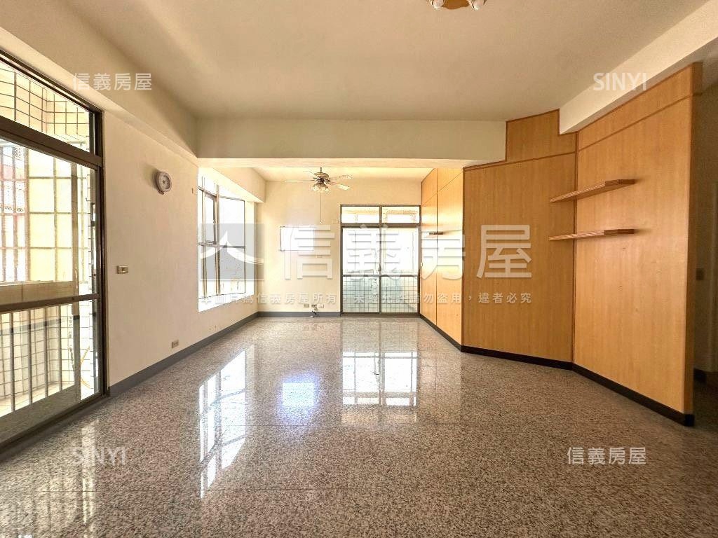 崇善電梯平車美宅房屋室內格局與周邊環境