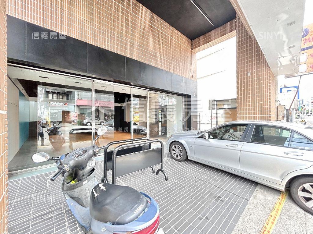 台中１２期大型企業總部房屋室內格局與周邊環境